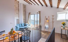 The Sea View Old Town Rovinj Apartment By Irundo